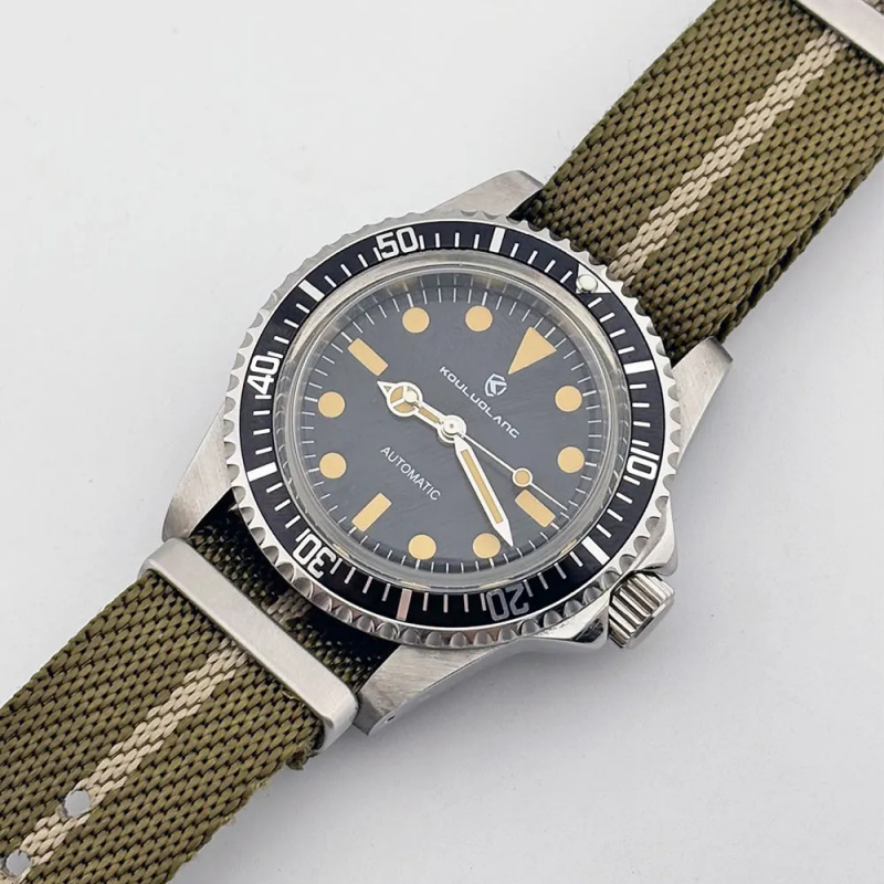 NH35 vintage 40mm sapphire gla - огляд і ціна Tropic Strap Vintage