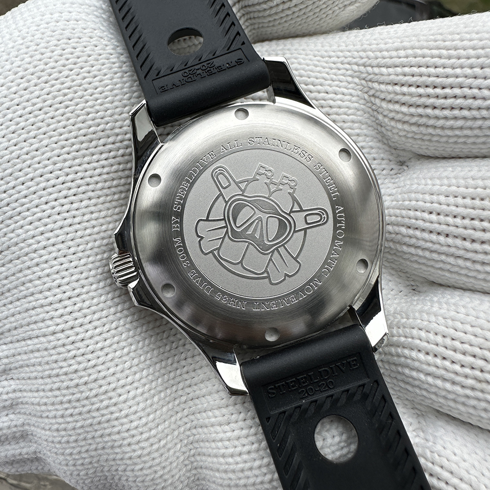 STEELDIVE SD1957 New Strap 42M - огляд і ціна Tropic Strap Vintage