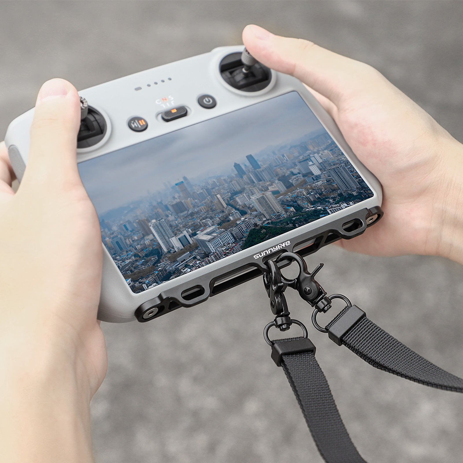 Sunnylife Mavic 4 Pro/Air 3S R - огляд і ціна Leather Strap Quick Release